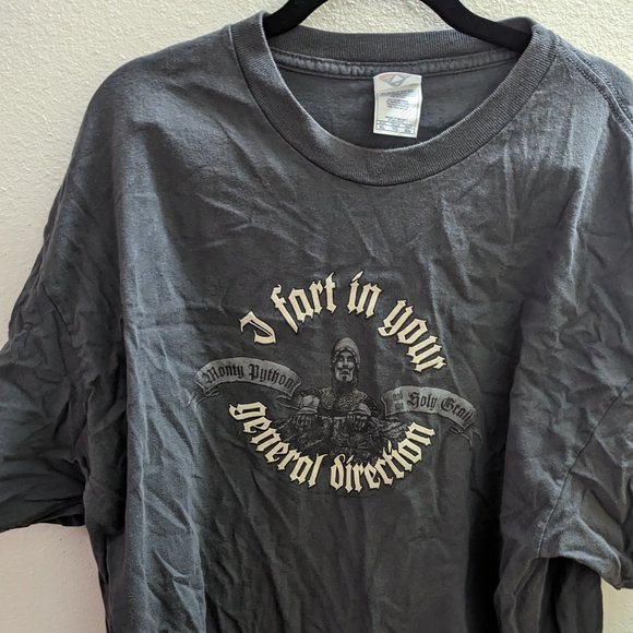 Mid 90's Monty Python T-shirt - I Fart In Your General Direction - Picture 3 of 6
